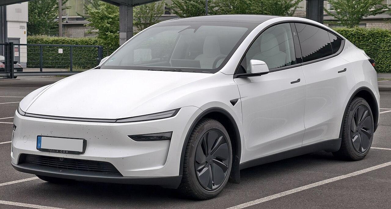 Tesla Ends €2,000 Model Y Bonus in Germany, Keeps 0% Financing