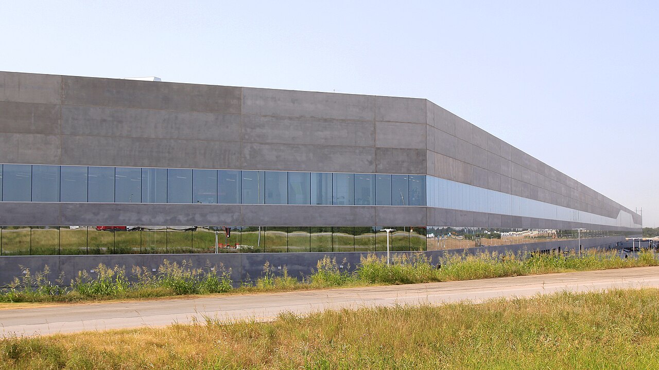 Tesla's Texas Gigafactory Main Structure Nears Completion