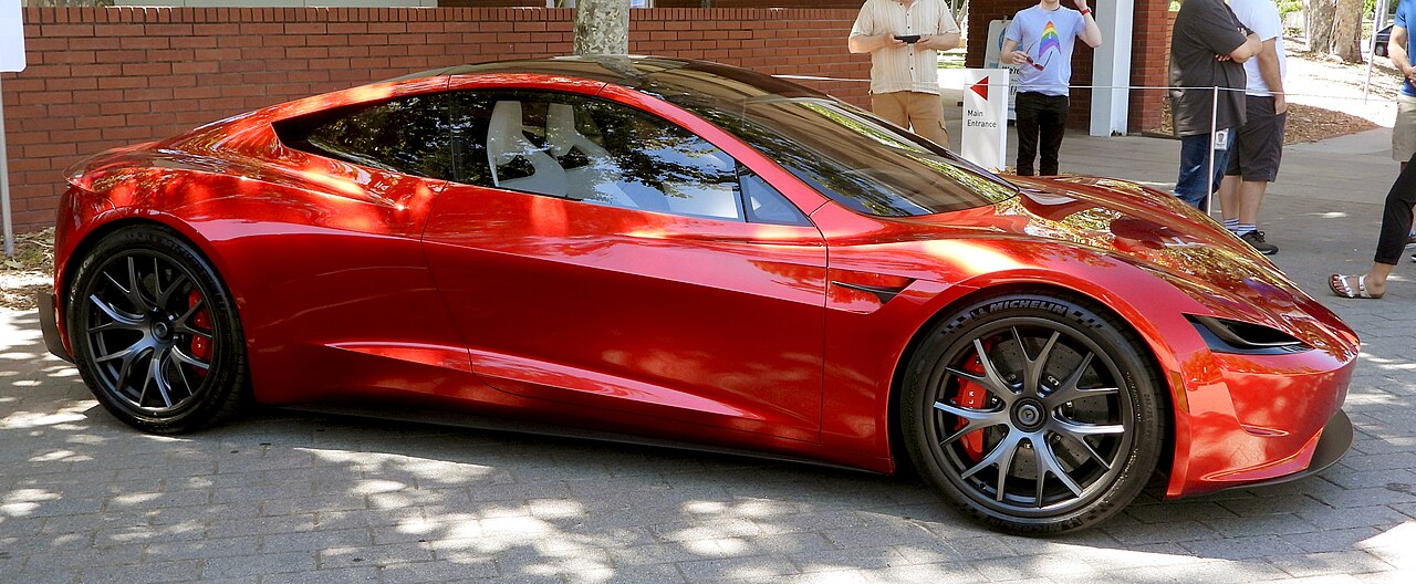 Tesla to Unveil Long-Delayed Roadster on Oct. 1, Musk Says