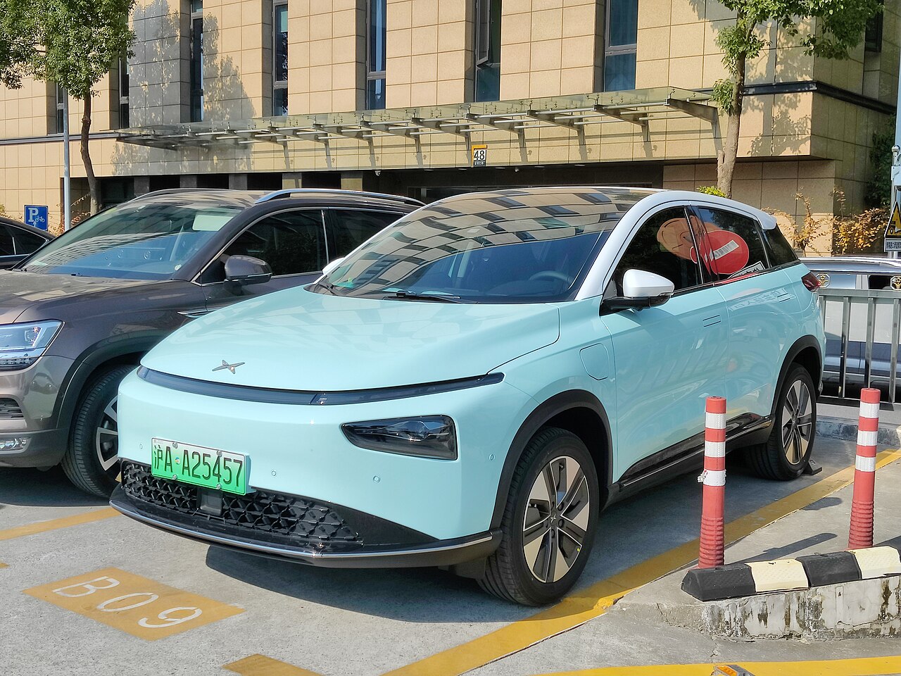 XPeng Shops Self-Driving Tech to Automakers, Leaves Tesla Without Takers